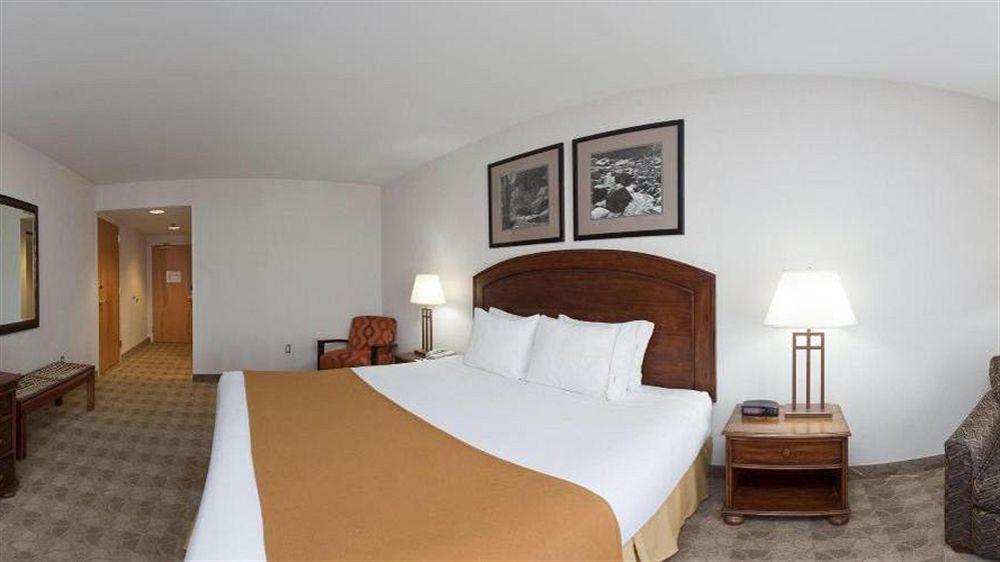 Holiday Inn Express Boone By Ihg Екстер'єр фото